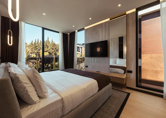 Sael Privè * Golem (Tirana)