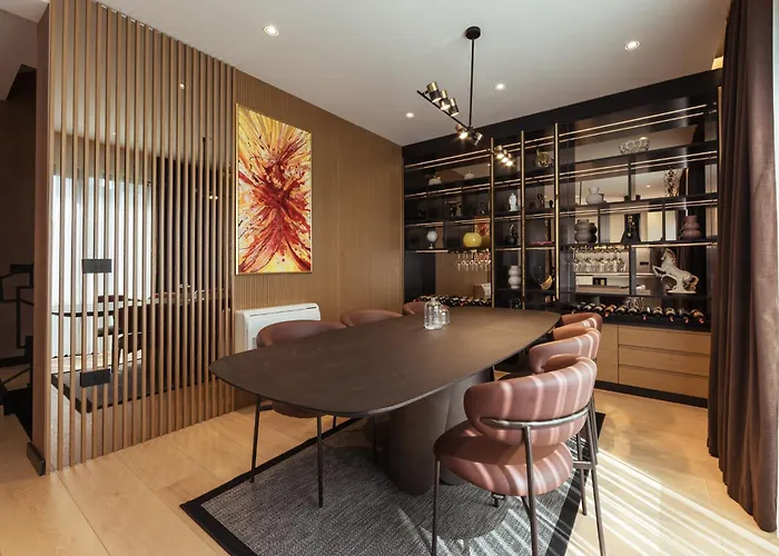 Sael Privè Golem (Tirana)