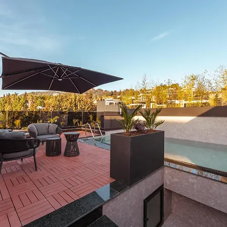 Sael Prive Golem (Tirana)