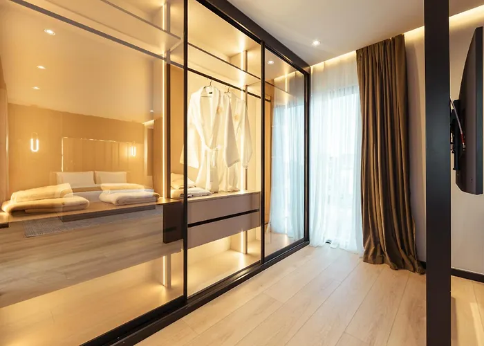 Sael Prive * Golem (Tirana)