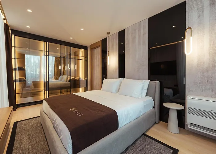 Sael Prive * Golem (Tirana)