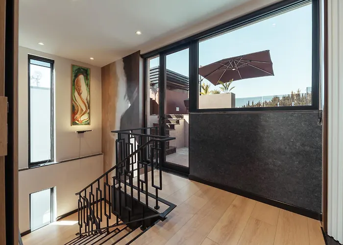 Sael Prive * Golem (Tirana)