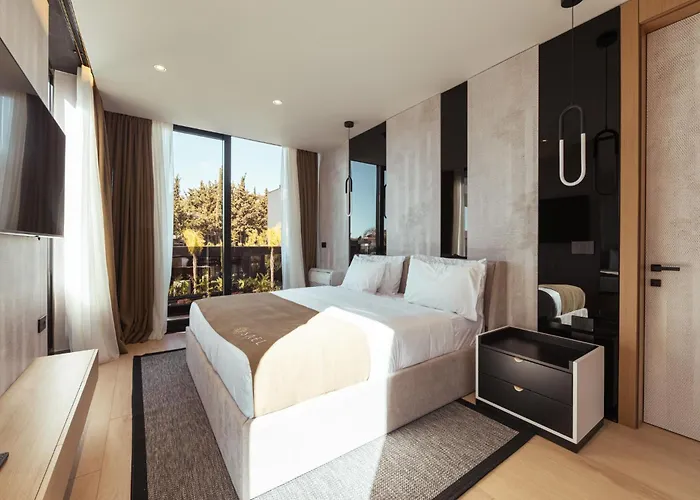 Sael Prive * Golem (Tirana)